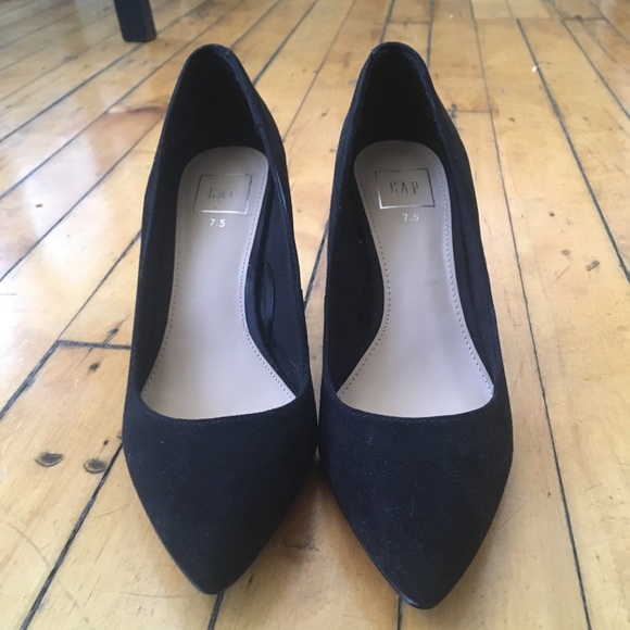 Gap Black Suede Heels 7.5 - Picture 2 of 3